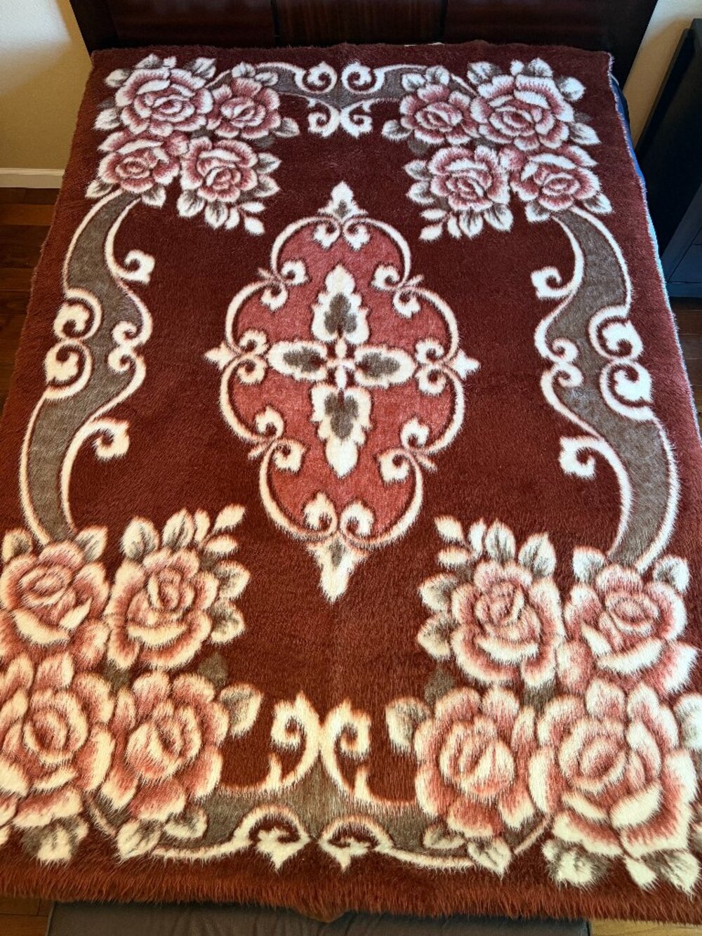 Vintage Japanese Blanket Reversible Floral Rose Brown White Cottagecore 90 x 60